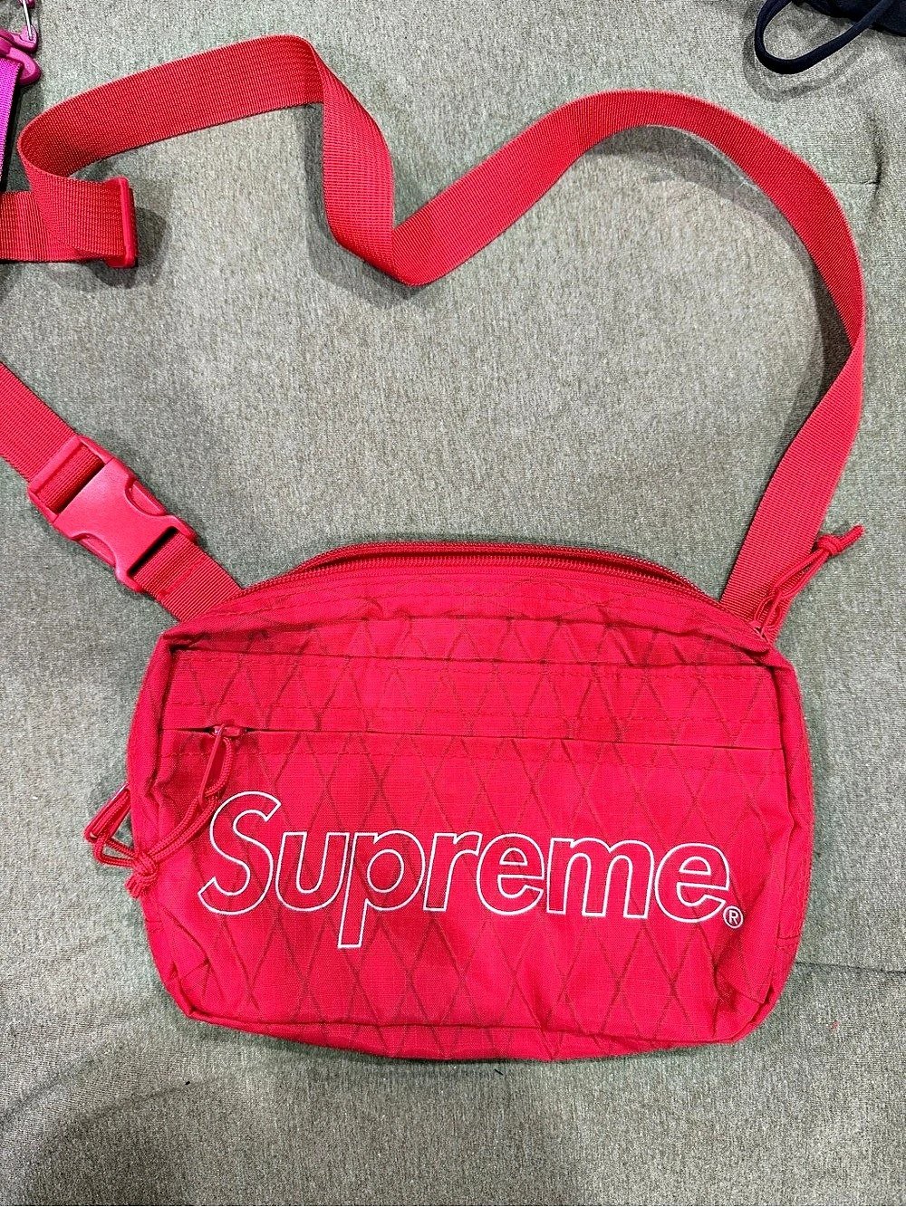 Supreme Reflective Logo Shoulder Bag Red Messenger Bag